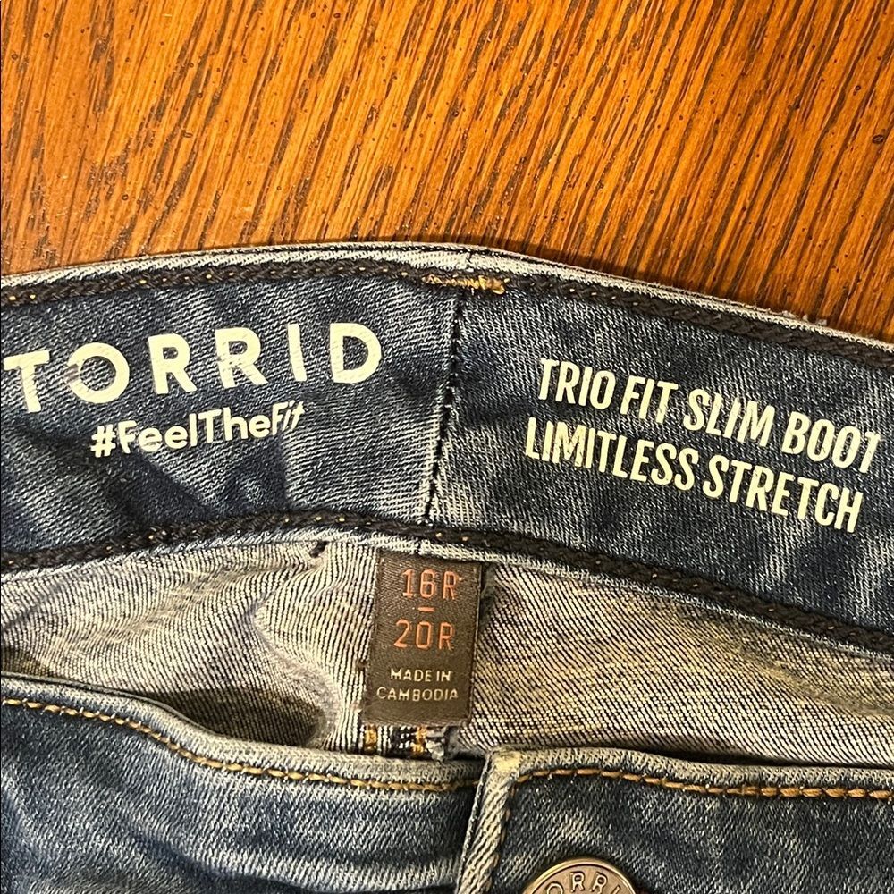 Torrid Trio Fit Slim Boot Denim Blue Jeans Stretch Size 16 - Picture 13 of 14